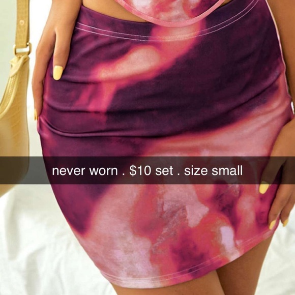 set - Picture 2 of 2